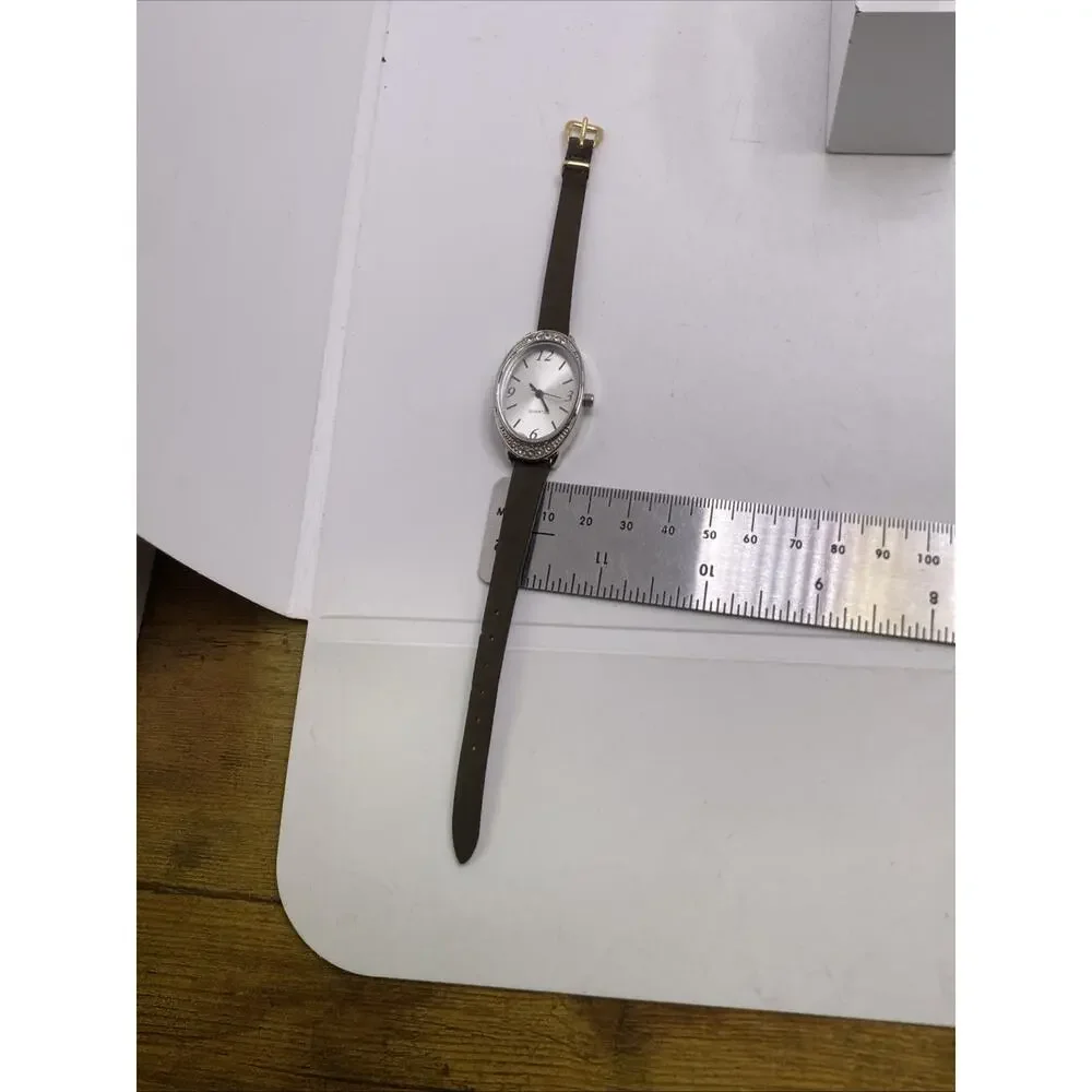 Womens Rhinestone Oval Watch Works New Battery